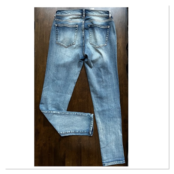 NEW YORK & CO Soho "Boyfriend" Distressed Jeans 🆕 - Picture 8 of 11